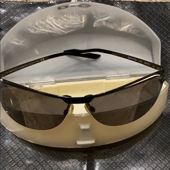 D and G glasses main image 5